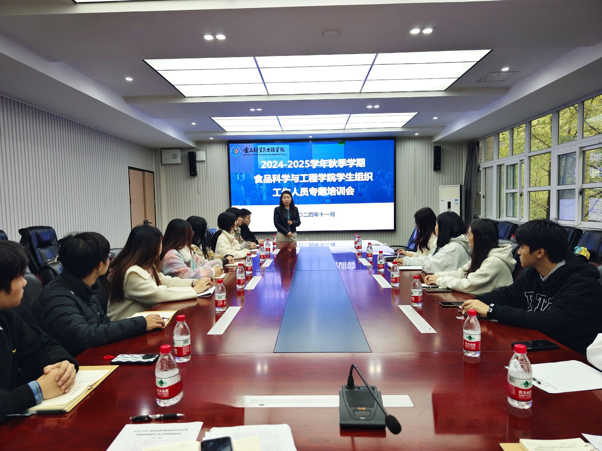 培训会全景(1).jpg